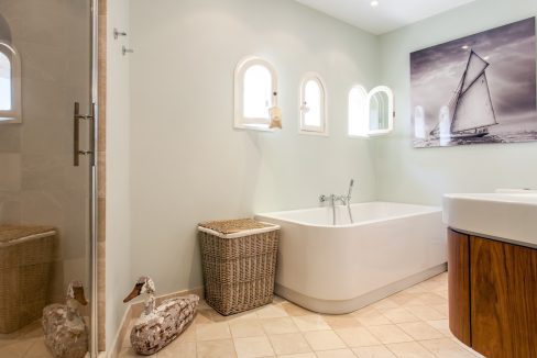 Lorainne villa - high res --10