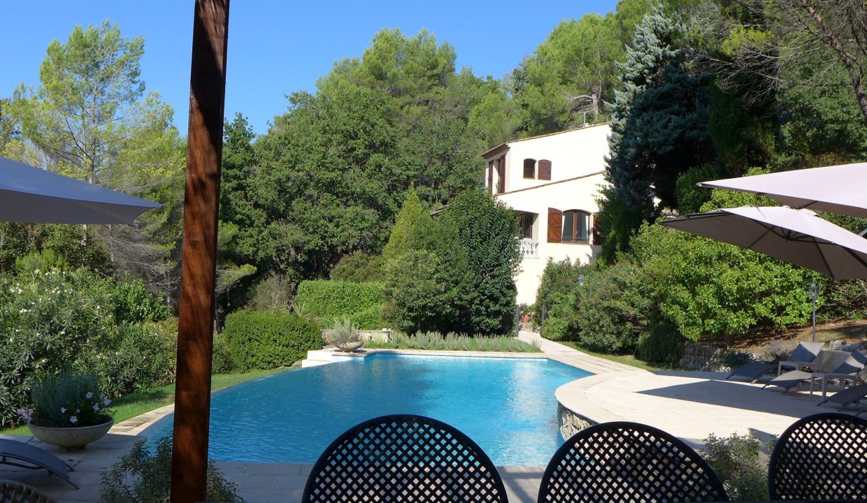 Villa 001
