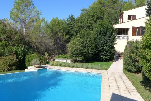 Villa 007